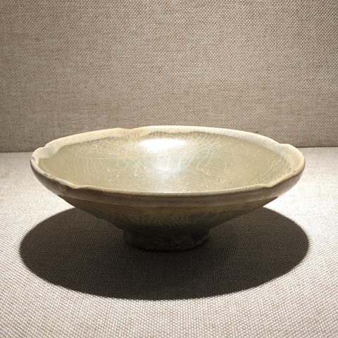 古玩陶瓷五代越窯系青釉盞真品鑒賞圖