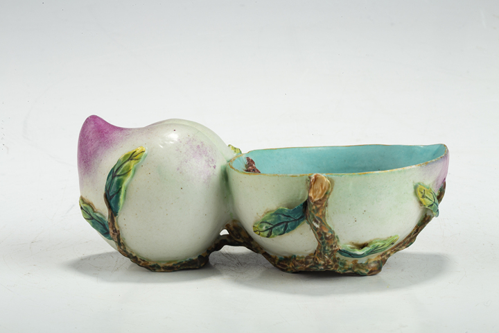 古玩陶瓷清末民初·粉彩仿生壽桃式洗真品鑒賞圖