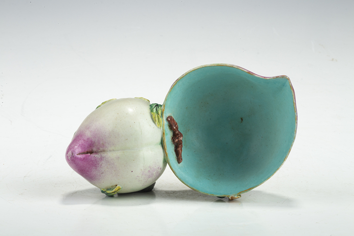 古玩陶瓷清末民初·粉彩仿生壽桃式洗真品鑒賞圖