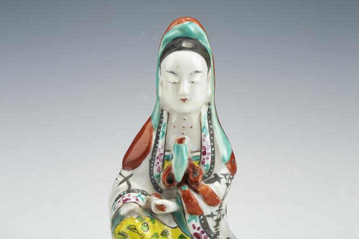 古玩陶瓷清乾隆·粉彩觀音瓷塑真品鑒賞圖