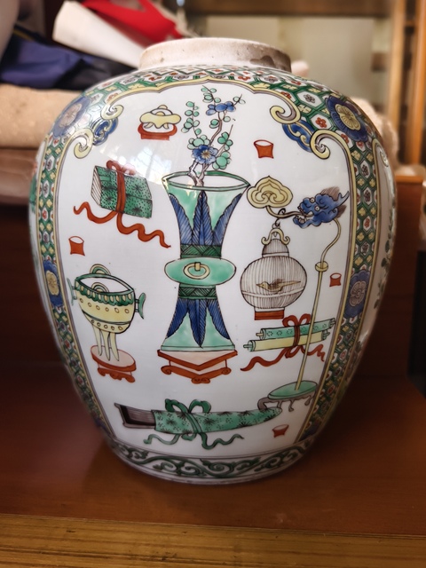 古玩陶瓷五彩開窗花卉紋罐（日本瓷）真品鑒賞圖