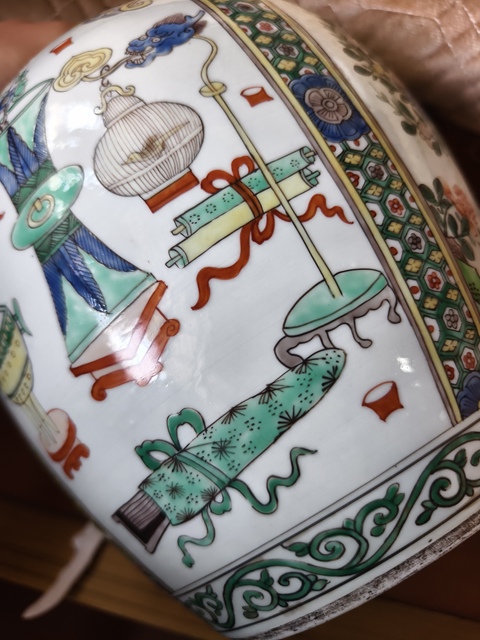 古玩陶瓷五彩開窗花卉紋罐（日本瓷）真品鑒賞圖