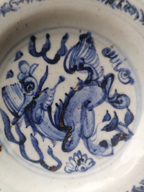 古玩陶瓷青花獅子紋盤真品鑒賞圖