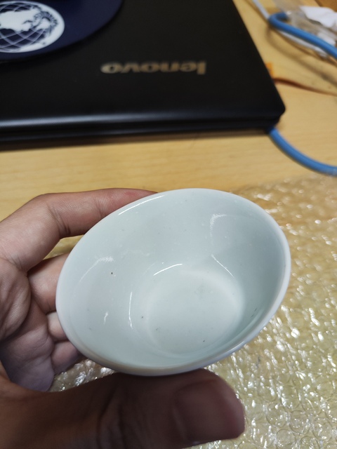 古玩陶瓷豆青釉杯真品鑒賞圖