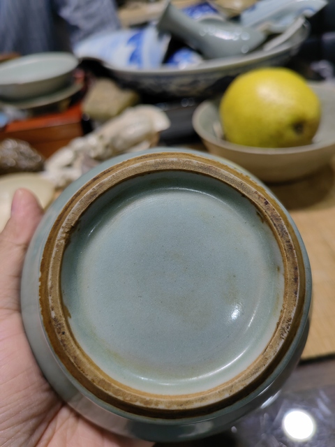 古玩陶瓷青瓷罐真品鑒賞圖