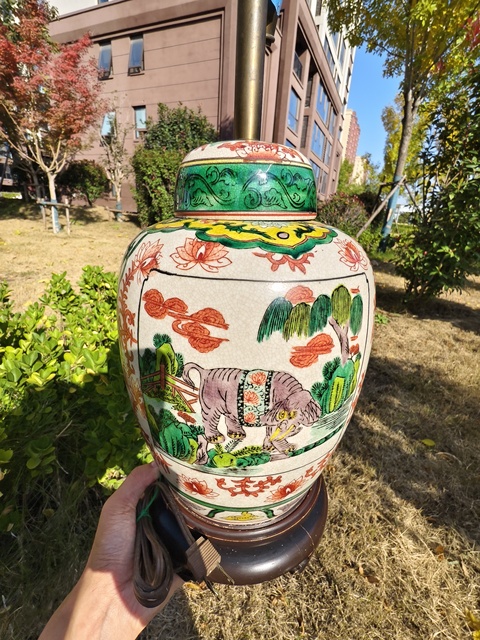 古玩陶瓷哥釉五彩太平有象蓋罐真品鑒賞圖