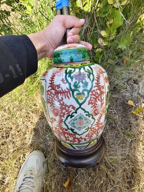 古玩陶瓷哥釉五彩太平有象蓋罐真品鑒賞圖