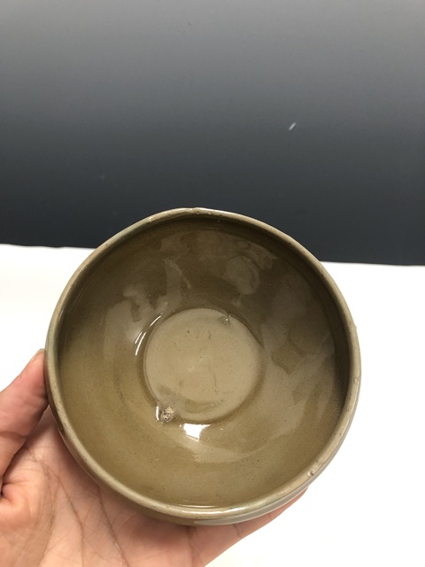 古玩陶瓷元代·青釉蓮瓣紋缽式盞 真品鑒賞圖