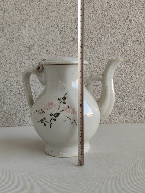 古玩陶瓷釉下彩繪花卉紋茶壺拍賣，當前價格680元