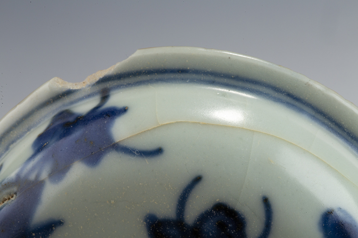 古玩陶瓷明晚·青花花卉紋小蓋罐
真品鑒賞圖