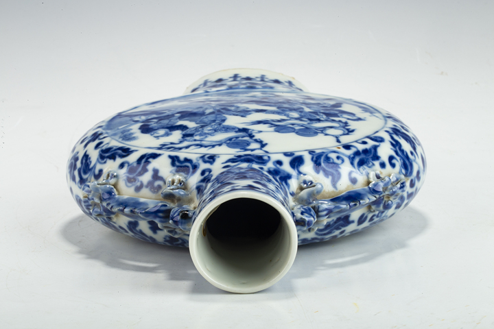 古玩陶瓷清晚·青花人物故事紋抱月瓶真品鑒賞圖