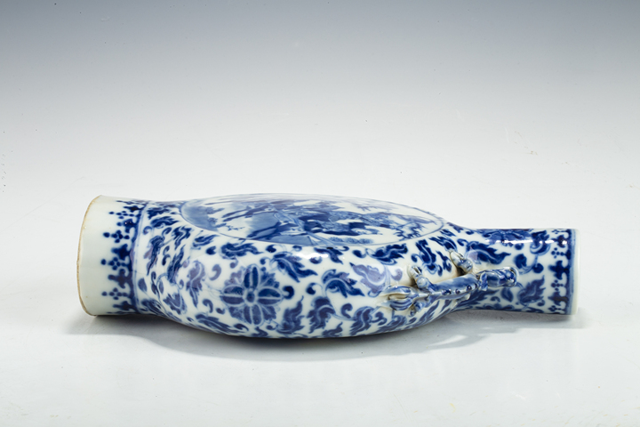 古玩陶瓷清晚·青花人物故事紋抱月瓶真品鑒賞圖