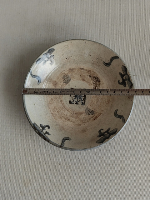 古玩陶瓷青花印章款大盤真品鑒賞圖