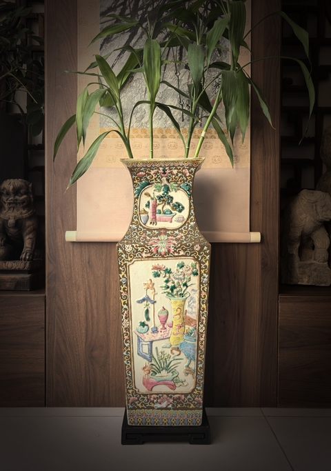 古玩陶瓷同治粉彩浮雕博古圖四方瓶(高60)拍賣，當前價格58888元