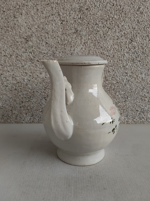 古玩陶瓷釉下彩繪花卉紋茶壺拍賣，當前價格680元