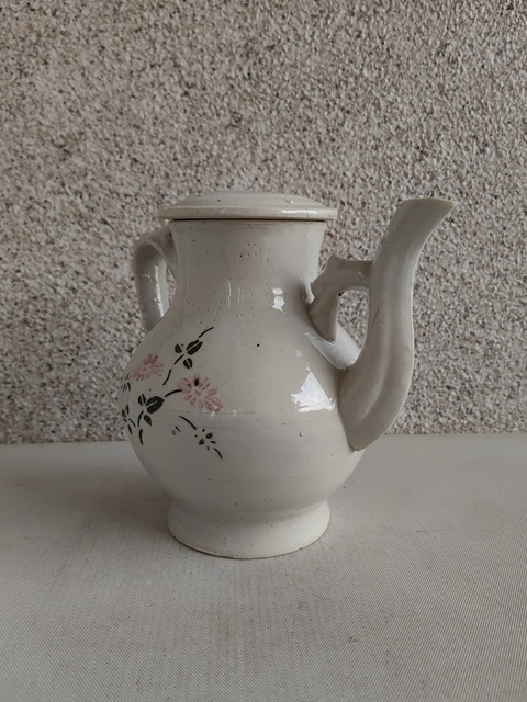 古玩陶瓷釉下彩繪花卉紋茶壺拍賣，當前價格680元