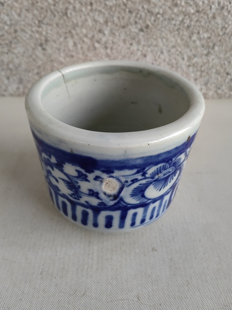 古玩陶瓷青花纏枝花卉紋香爐拍賣，當前價格480元