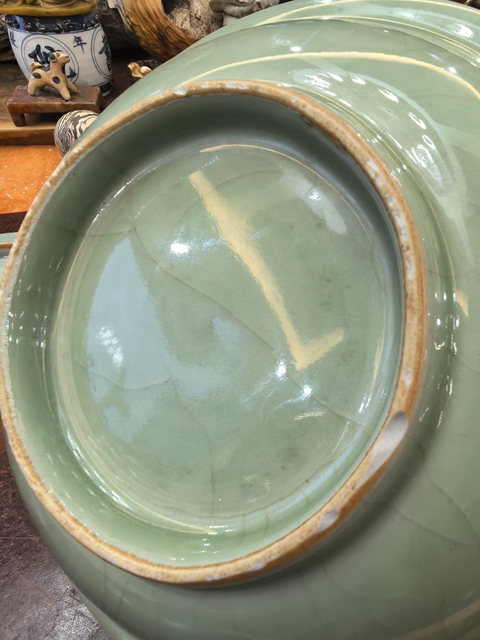 古玩陶瓷龍泉青釉雙魚折沿洗真品鑒賞圖