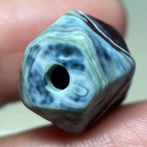 古玩玉器纏絲瑪瑙多愣珠真品鑒賞圖