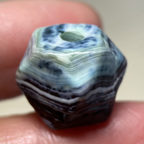 古玩玉器纏絲瑪瑙多愣珠真品鑒賞圖