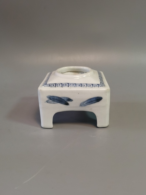 古玩陶瓷青花水盂真品鑒賞圖