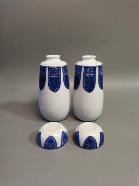 古玩陶瓷青花蓋瓶真品鑒賞圖