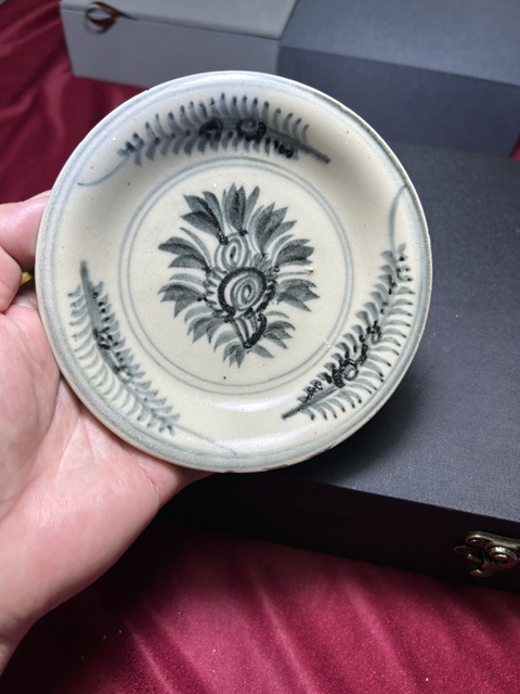 古玩陶瓷青花花卉紋盤真品鑒賞圖