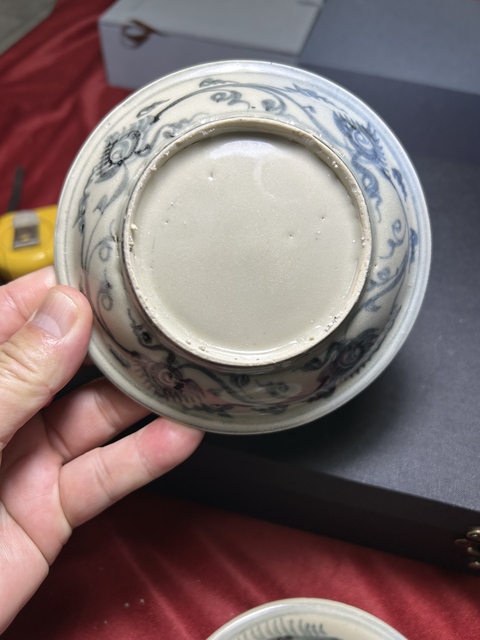 古玩陶瓷青花花卉紋盤真品鑒賞圖