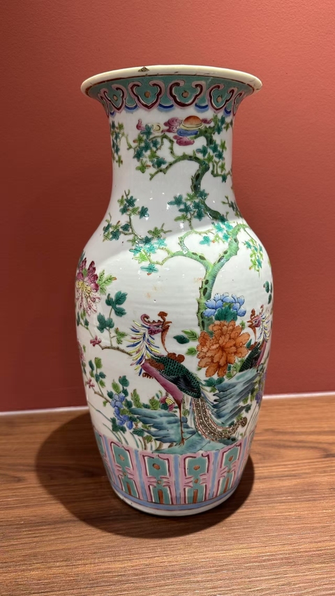 古玩陶瓷花鳥紋粉彩瓶真品鑒賞圖