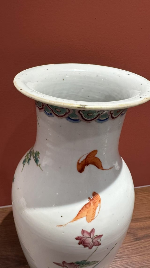 古玩陶瓷花鳥紋粉彩瓶真品鑒賞圖