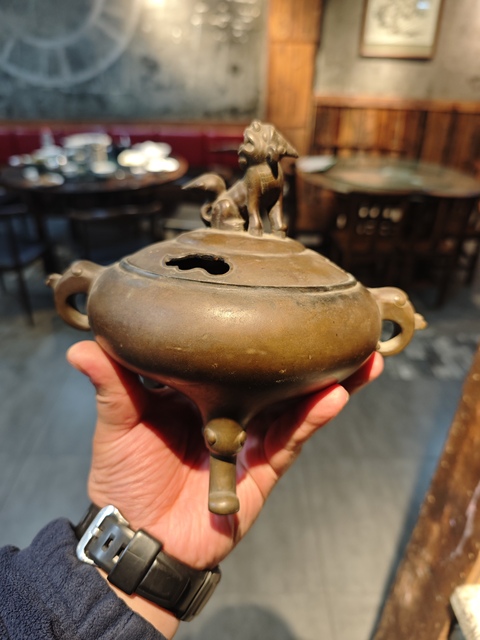 古玩銅器清代獅紐三足熏爐 宣德爐 銅爐真品鑒賞圖