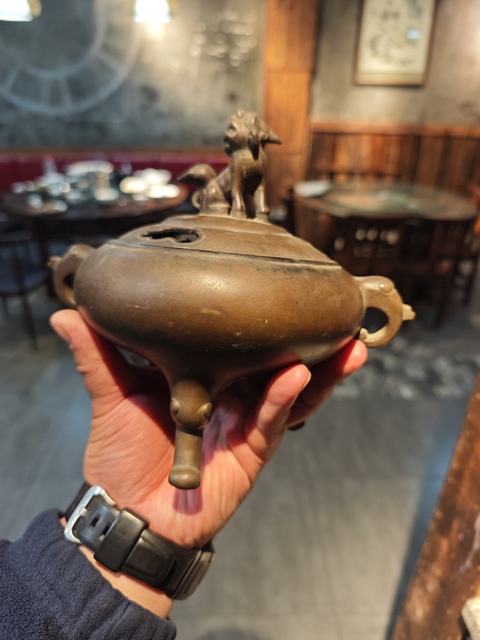 古玩銅器清代獅紐三足熏爐 宣德爐 銅爐真品鑒賞圖