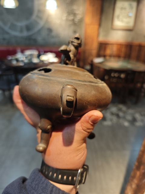 古玩銅器清代獅紐三足熏爐 宣德爐 銅爐真品鑒賞圖