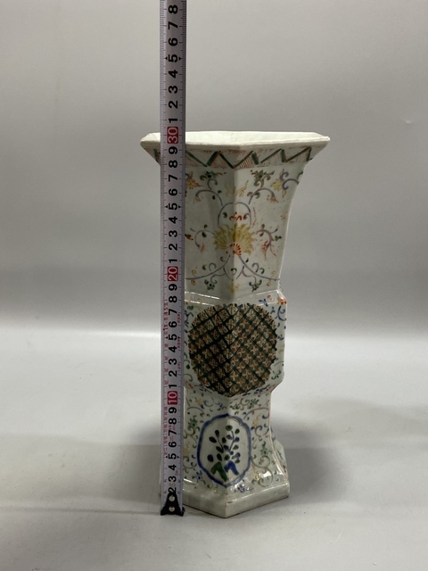 古玩陶瓷五彩花卉紋六方花觚真品鑒賞圖
