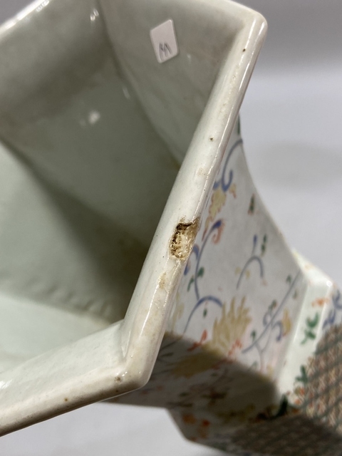 古玩陶瓷五彩花卉紋六方花觚真品鑒賞圖