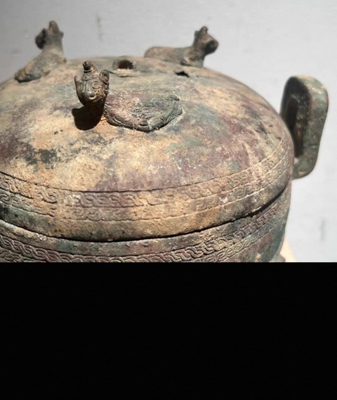 古玩銅器繩紋蓋鼎真品鑒賞圖