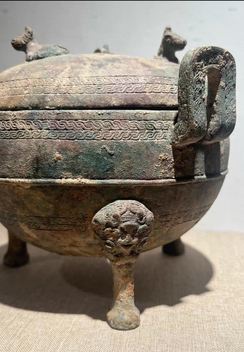 古玩銅器繩紋蓋鼎真品鑒賞圖