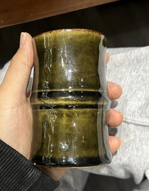 古玩陶瓷茶葉末釉竹節(jié)筆筒真品鑒賞圖