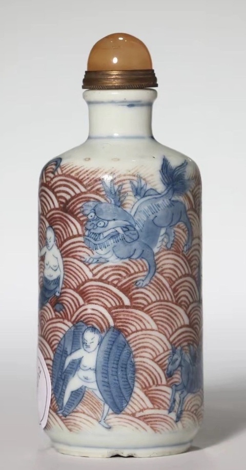 古玩陶瓷青花釉里紅海八怪鼻煙壺真品鑒賞圖