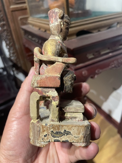 古玩雜項(xiàng)木雕漆金彩繪神像真品鑒賞圖