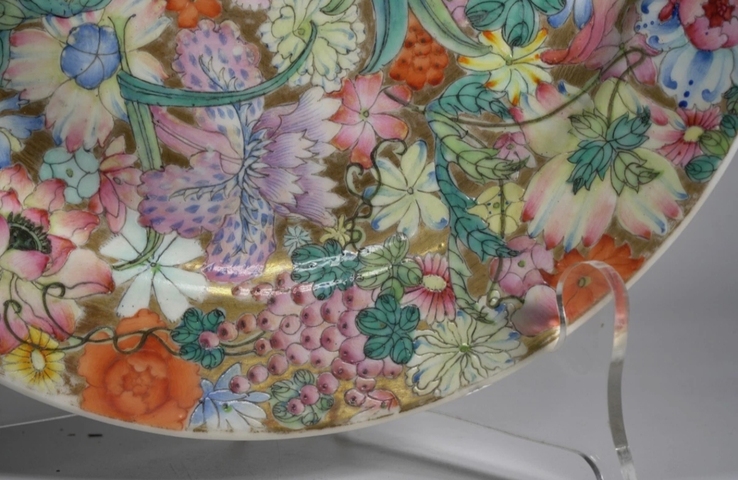 古玩陶瓷百花不落地粉彩盤真品鑒賞圖