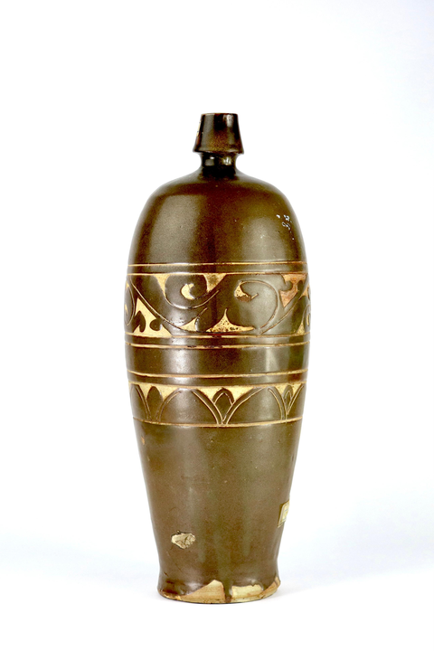 古玩陶瓷茶葉末釉刻花梅瓶真品鑒賞圖