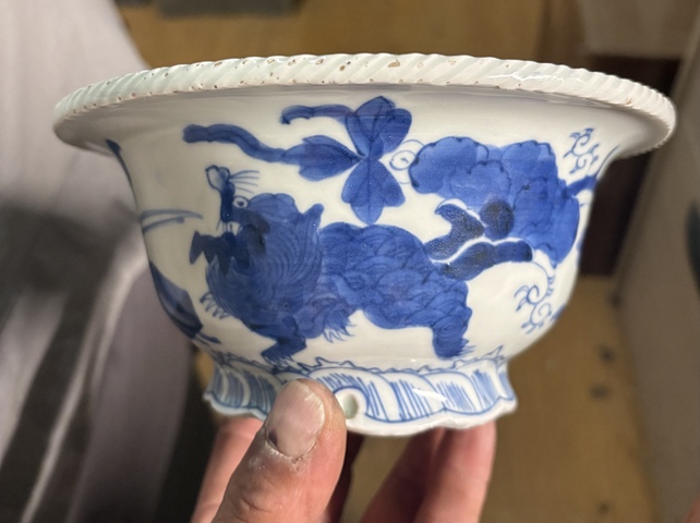 古玩陶瓷青花盆真品鑒賞圖