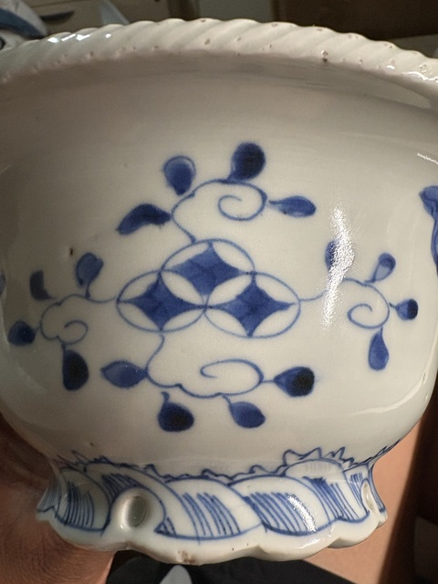 古玩陶瓷青花盆真品鑒賞圖