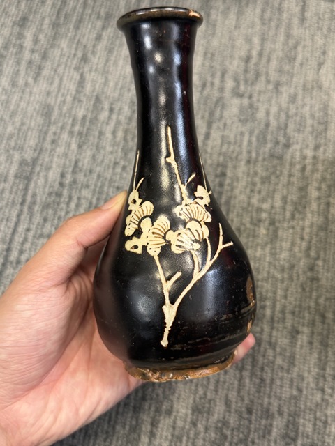 古玩陶瓷吉州窯梅紋長頸瓶真品鑒賞圖