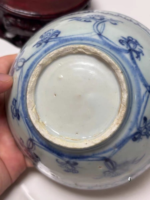 古玩陶瓷青花花卉紋碗真品鑒賞圖