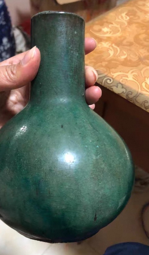 古玩陶瓷綠釉瓶真品鑒賞圖