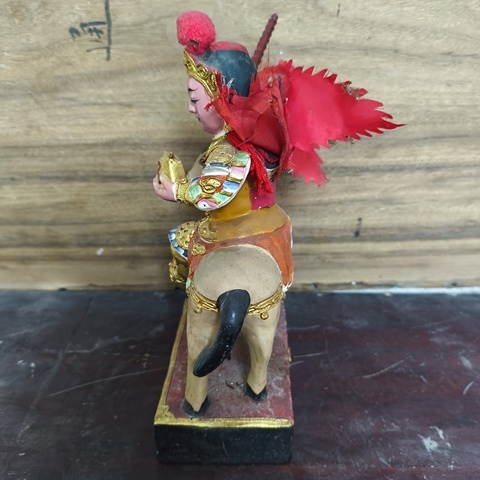 古玩雜項閩南樟木雕騎馬將軍真品鑒賞圖