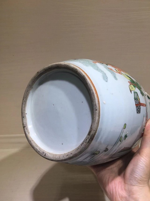 古玩陶瓷人物紋五彩瓶真品鑒賞圖