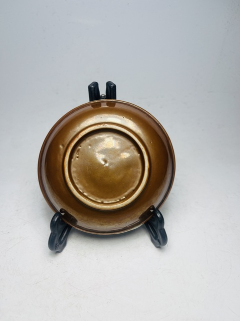 古玩陶瓷外紫金釉內青花八卦紋盤真品鑒賞圖